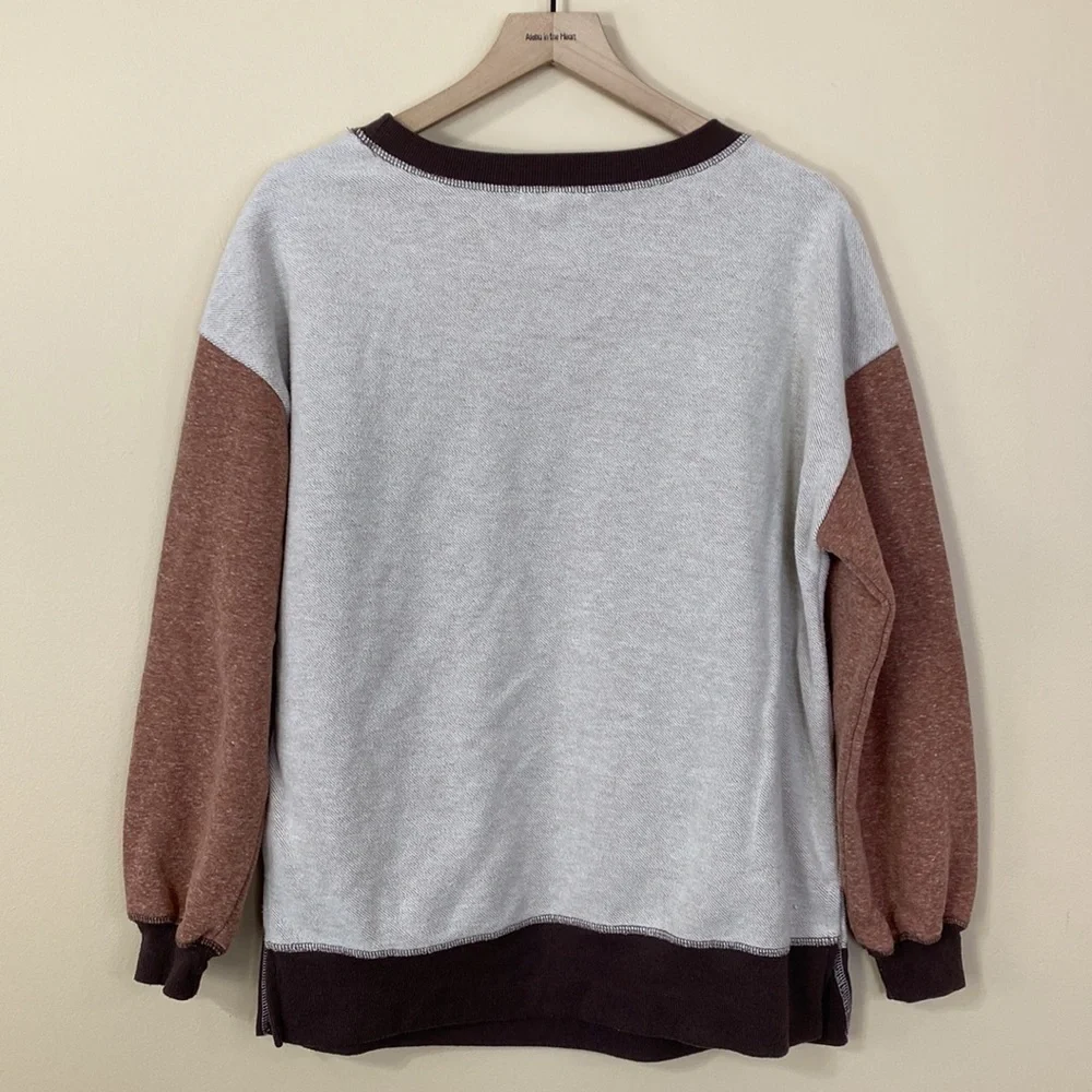 taylor & sage sweatshirt - Picture 5 of 5